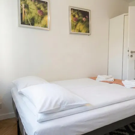 Qwadratura 28 Przymorze By Mc Apartamento Gdańsk